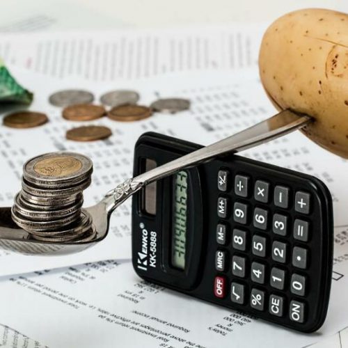 Jak skutecznie prowadzić budżet domowy w zeszycie?
